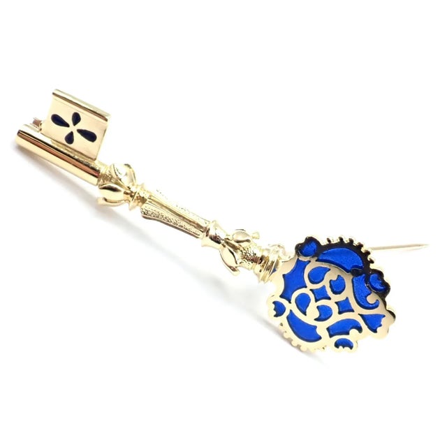 Authentic Vintage Mikimoto 18k Yellow Gold Key Blue Enamel Brooch Pin Includes: Presentation Box Metal: 18k Yellow Gold...