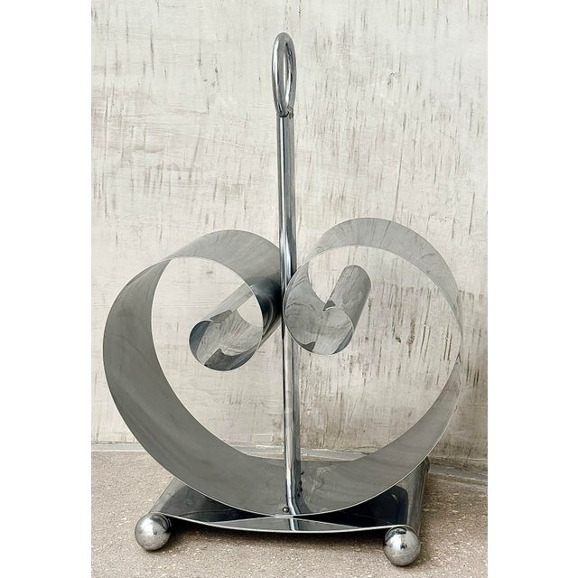 Rare Vintage Art Deco, Machine Age Polished Chrome Magazine, Book, Newspaper Rack by Fred Farr for Revere Copper & Brass Company, 1935-41 For Sale In San Antonio - Image 6 of 12
