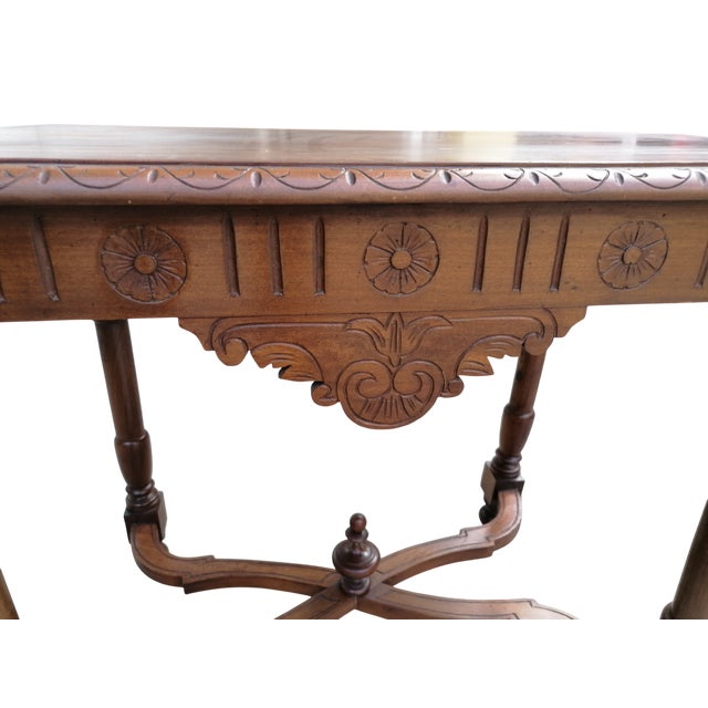 Louis XVI Raised Table in Carved Wood, 1890s, in Flawless conditions. Designed 1890 to 1919