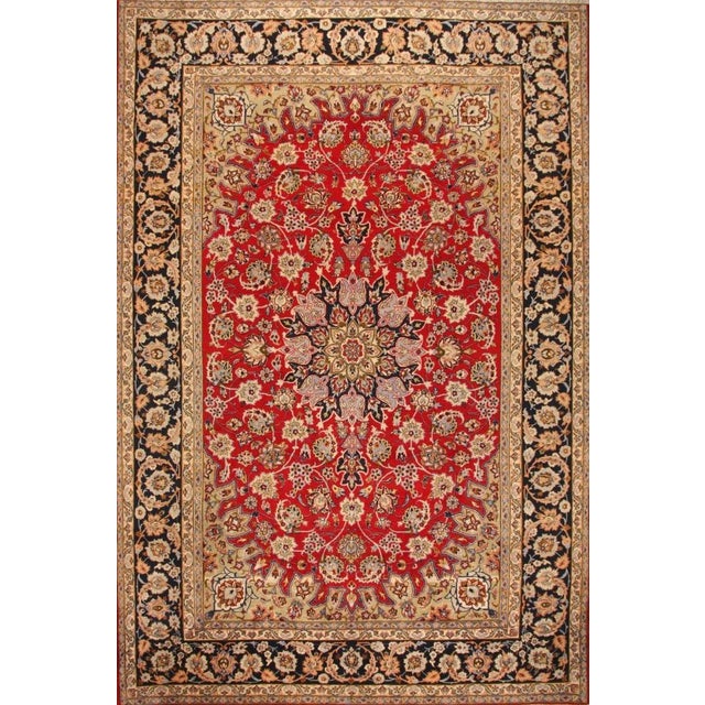 Middle Eastern Rug in Wool For Sale - Image 11 of 11