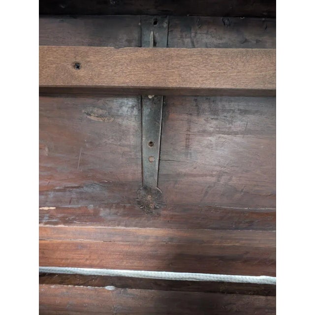 Walnut Chest, 17th Century For Sale - Image 4 of 15