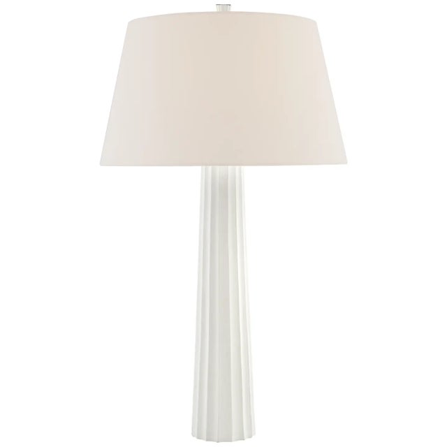 Chapman & Myers by Visual Comfort Signature Fluted Spire Large Cordless Table Lamp in Plaster White with Linen Shade For Sale
