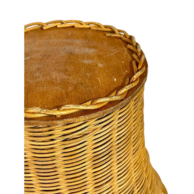 Antique French Provincial Fluted Handmade Wicker Basket For Sale - Image 11 of 12