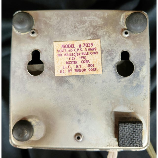 White 1970s Roxter Lamp 7039 For Sale - Image 8 of 8