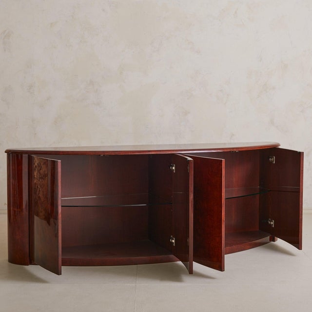 This rare convex sideboard Attributed to Aldo Tura embodies the designer’s signature opulence and technical finesse....