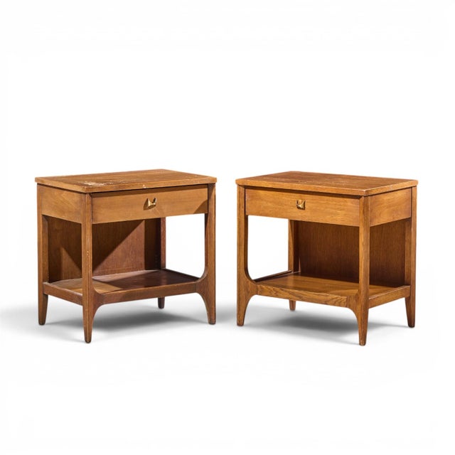 Mid-Century Modern Broyhill Brasilia Mid Century Walnut and Brass Nightstands - Pair For Sale - Image 3 of 11