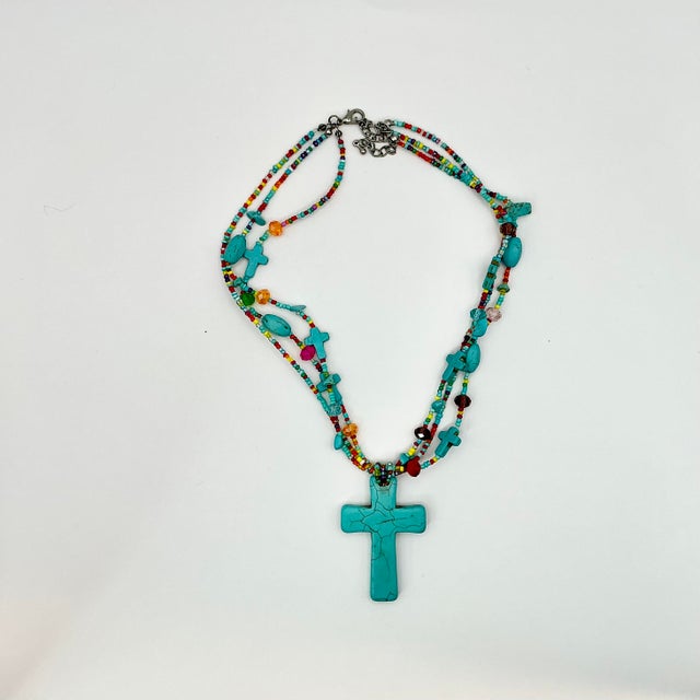 1970s 1970s Vintage Southwestern Navajo Boho Chic Faux Turquoise Cross Pennant Beaded Necklace, 22” For Sale - Image 5 of 11
