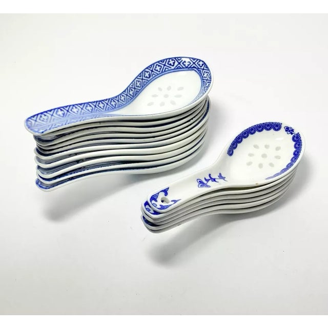 1970s Tienshan “Rice Flower” 42-Piece Porcelain Dinnerware Set For Sale - Image 11 of 12