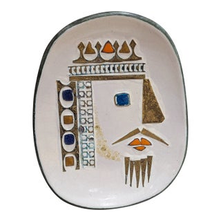 1960s Graphic Ceramic King Wall Plaque | Vicktor Janaky For Sale