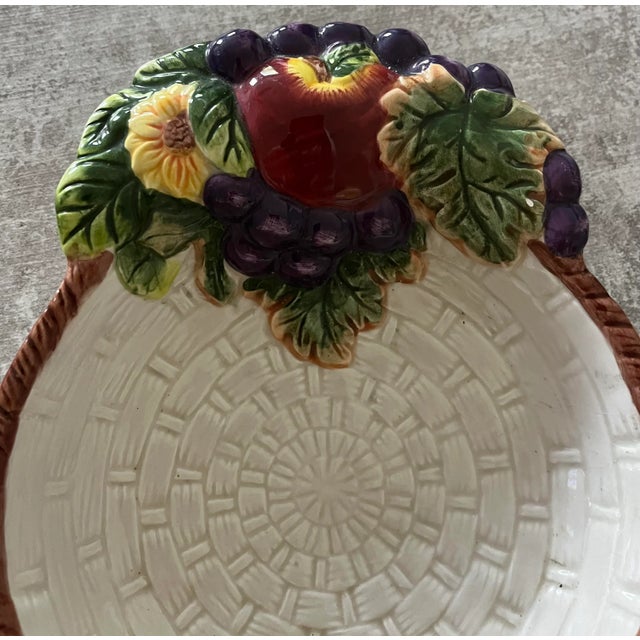 Italian 1980s Majolica Style Pottery Decorative Plate- Italy For Sale - Image 3 of 7