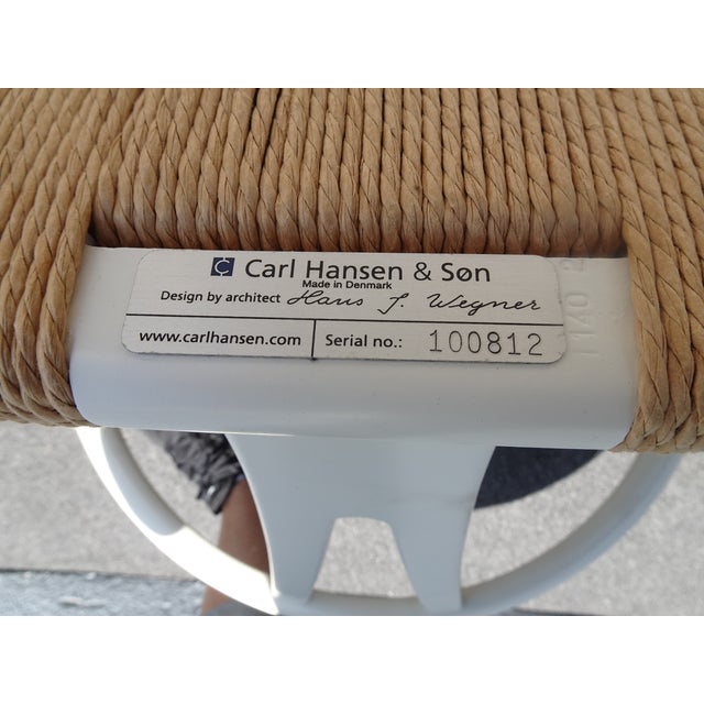 2000 - 2009 Vintage White Wishbone Chair Hans J. Wegner Designed for Carl Hansen & Søn Ch24 For Sale - Image 5 of 10