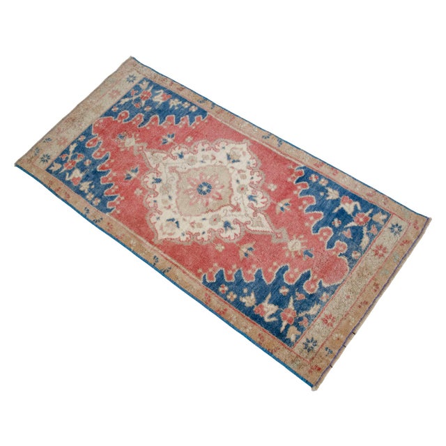 1970s Hand Made Small Turkish Rug. DoorMat Entry Decor Kitchen Mat Baht Rug - 21'' X 43'' For Sale - Image 6 of 13