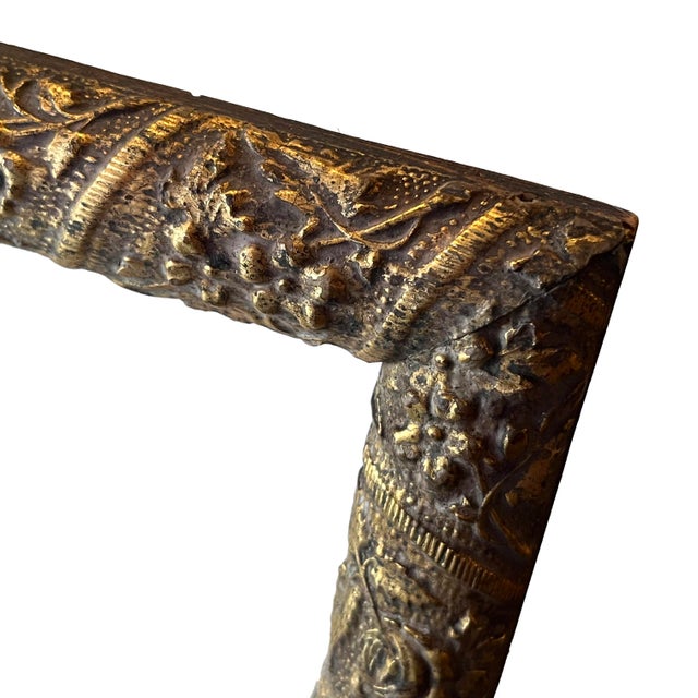 Antique Victorian Carved Giltwood Frame For Sale - Image 4 of 6