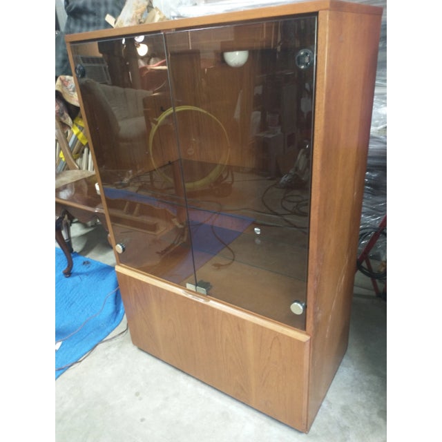 1970s Mid-Century Dixie Furniture Liquor Cabinet/Display Case For Sale - Image 11 of 12