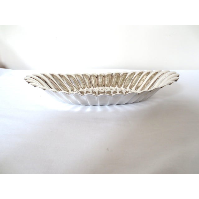 Traditional Kent Silversmiths Silverplate Bread Serving Tray For Sale - Image 3 of 7