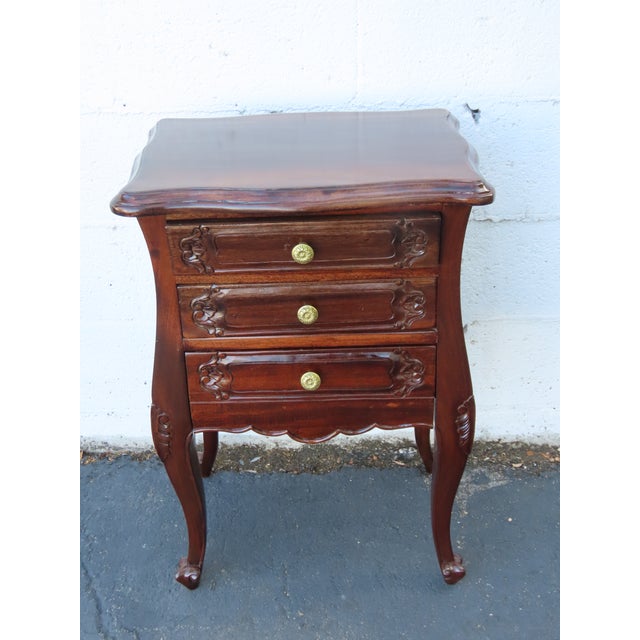 French Bombay Serpentine Nightstands Bedside Tables a Pair 6653 For Sale - Image 15 of 18