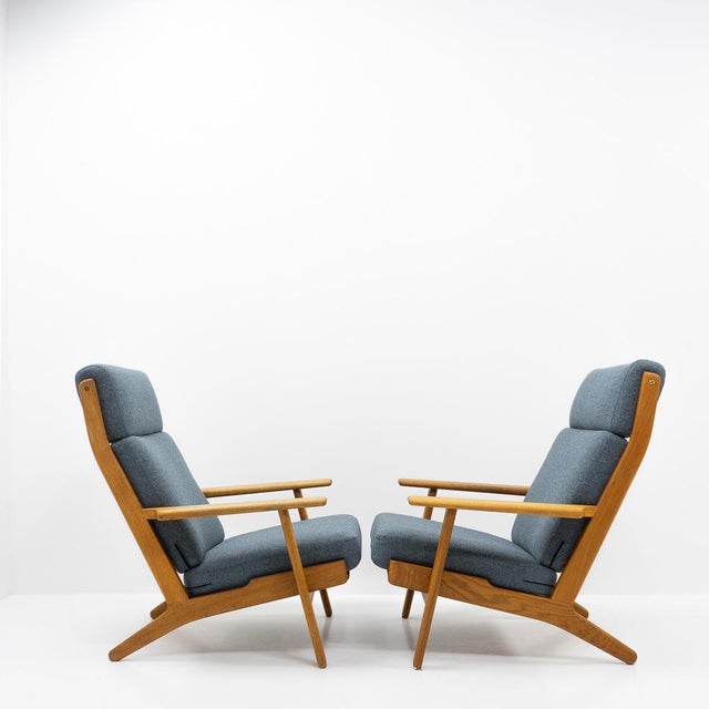 Mid-Century Modern Pair of GE2 90 Armchairs by Wegner for Getama For Sale - Image 3 of 15