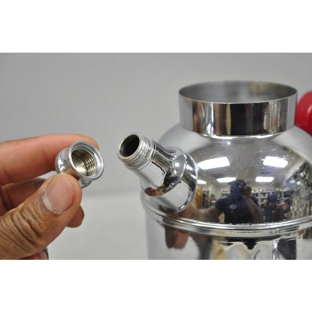 Metal Vintage Art Deco Chrome Cocktail Martini Shaker Red Bakelite Handle by Chromium For Sale - Image 7 of 16