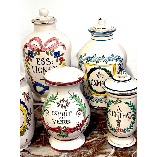 Set of 8 Italian Hand-Painted Apothecary Jars with Lids, Montelupo, Tuscany For Sale - Image 9 of 16