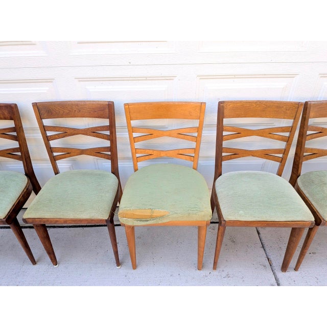 Wood Mid-Century Modern Heywood-Wakefield Maple Extendable Dining Table & 8 Accent Chairs - 9 Piece Set For Sale - Image 7 of 10