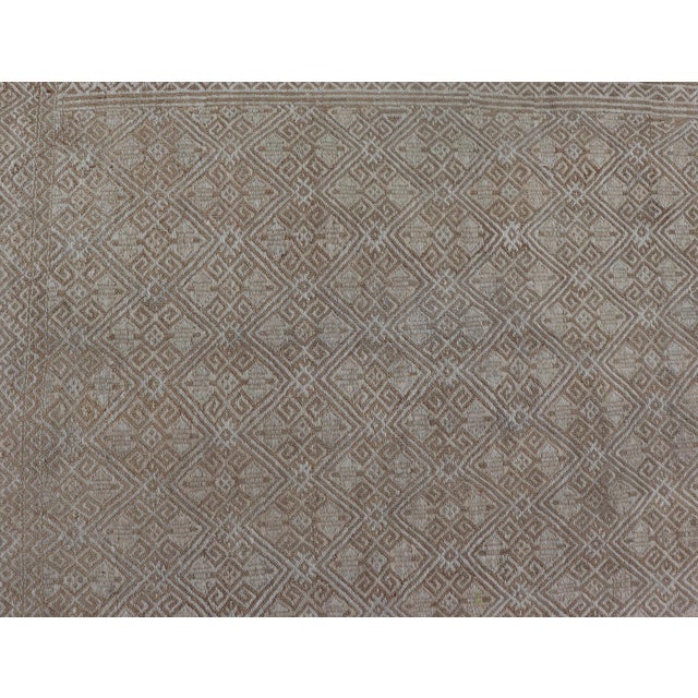 All-Over Design Turkish Vintage Kilim Rug in Tan, Taupe and Earth Tones For Sale - Image 9 of 11