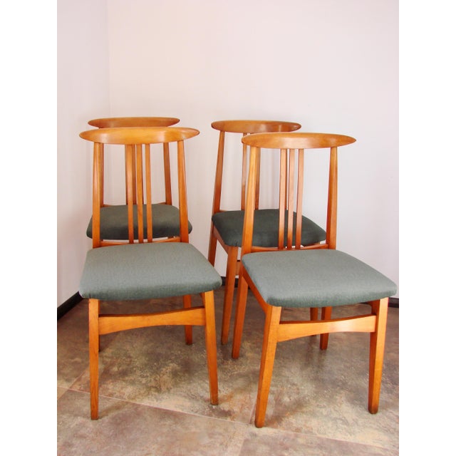 Modern 200/100 B Chairs by M. Zielinski, 1960s, Set of 4 For Sale - Image 3 of 7