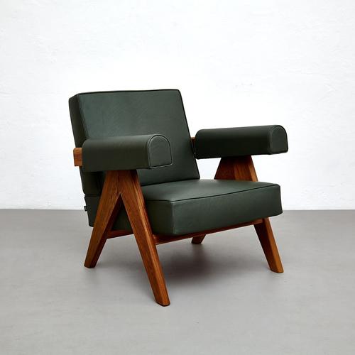 053 Capitol Complex Armchair in Teak and Green Leather by Pierre Jeanneret for Cassina For Sale - Image 3 of 16