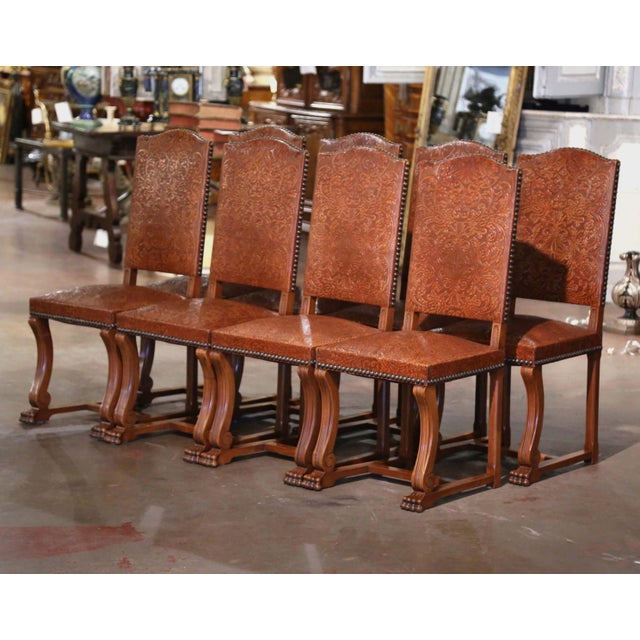 Early 20th Century Early 20th Century Spanish Baroque Carved Walnut Chairs With Leather, Set of 8 For Sale - Image 5 of 6
