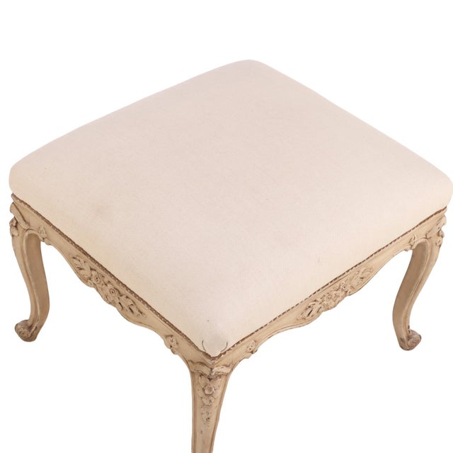 French A French Louis XV Style Painted and Carved Wood Upholstered Stool, C. 1900. For Sale - Image 3 of 4