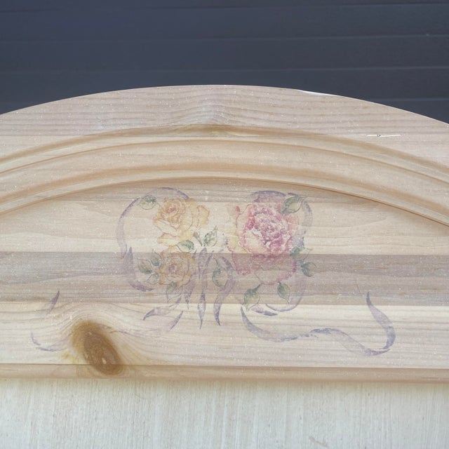 1990s Thomasville Impressions Ribbons & Bows Collection Rustic Country Cottage Knotty Pine 3 Drawer Chest With Bookcase Top in Distressed Beige For Sale - Image 9 of 16