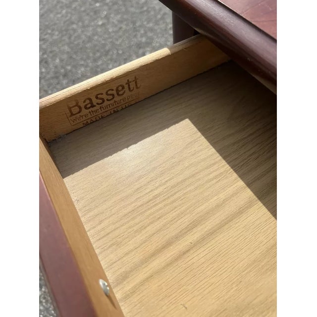 1950s Vintage Mid Century Cherry Bassett End Table For Sale In Orlando - Image 6 of 6