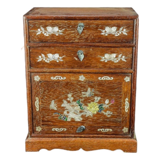 Vintage Rosewood Jewelry / Vanity Chest With Mother-of-Pearl Bird-and-Flower Inlay For Sale