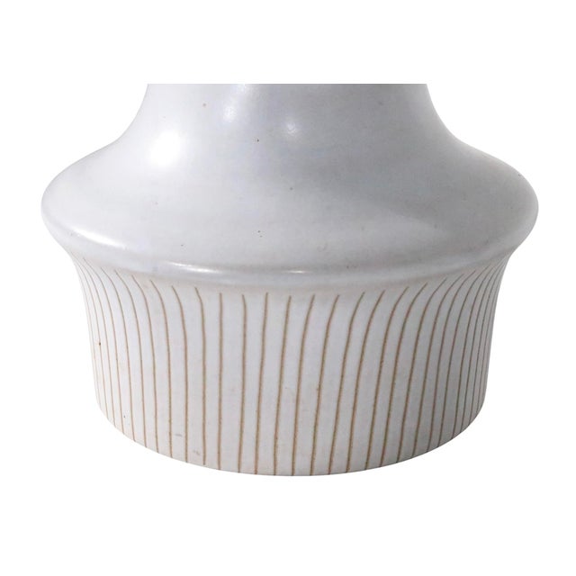 Wood Mid Century Ceramic Table Lamp by Martz With Original Shade C 1950's For Sale - Image 7 of 15