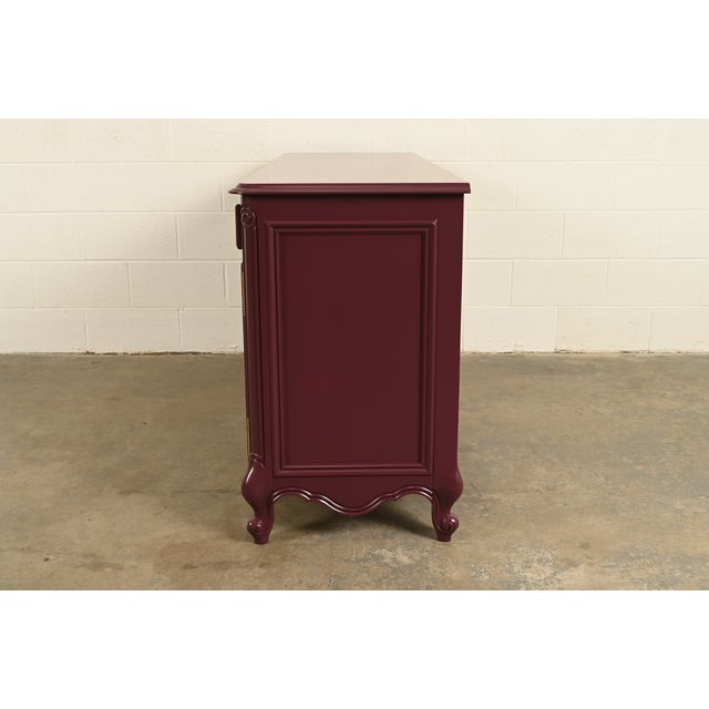 Baker Funiture Style French Provincial Louis XV Burgundy Lacquered Sideboard Credenza, Newly Refinished For Sale - Image 16 of 18