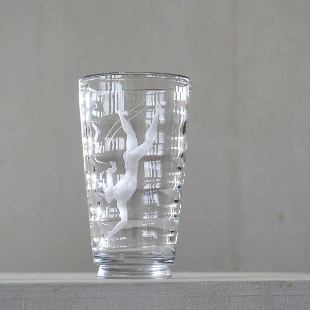 Vicke lindstrand rare and large 'dykare' or 'diver' vase in etched glass for orrefors, sweden, 1930s. A very rare and...