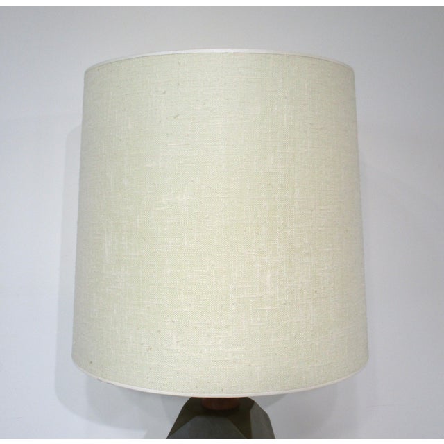Mid 20th Century Rare Gordon and Jane Martz Geometric Ceramic Table Lamp by Marshall Studios For Sale In Cincinnati - Image 6 of 11