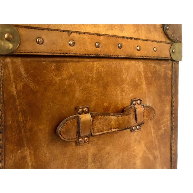 Edwardian Leather Luggage With British Royal Arms For Sale - Image 9 of 18