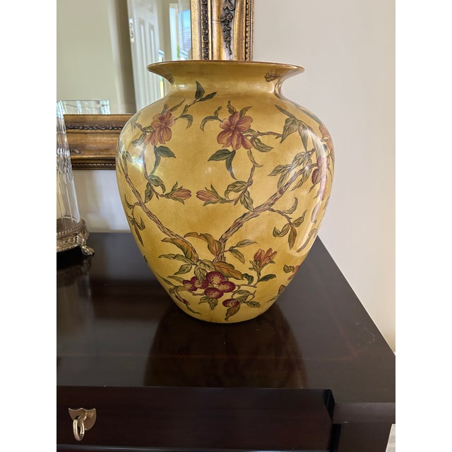 Lovely large floral decorative vase.