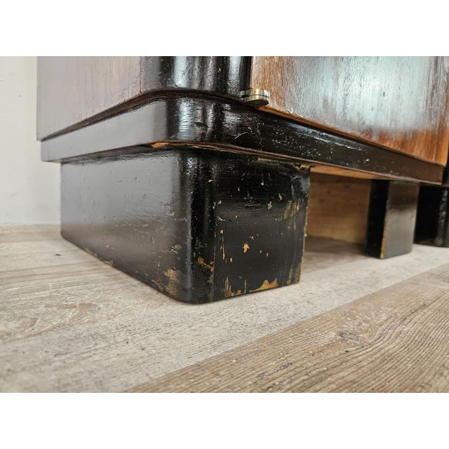 Art Deco Bedside Tables in Walnut Burl with Pink Glass Tops, 1940, Set of 2 For Sale - Image 15 of 16