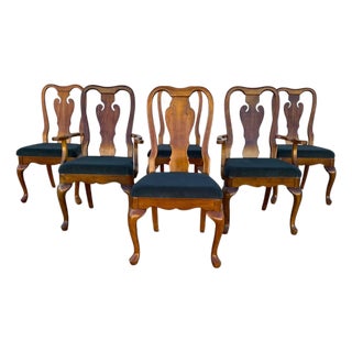 Late 20th Century Set of Six Thomasville Queen Anne Walnut Dining Chairs For Sale