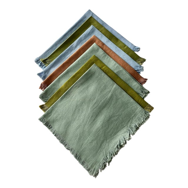 Vintage Set of 7 Dinner Linen Napkins Neutral Colors Fringed Farmhouse Boho Easter Earth Tones For Sale