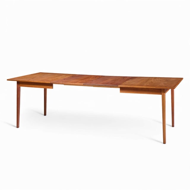 Mid-Century Modern Jack Cartwright for Founders Mid Century Walnut Expanding Walnut Dining Table With 2 Leaves For Sale - Image 3 of 13