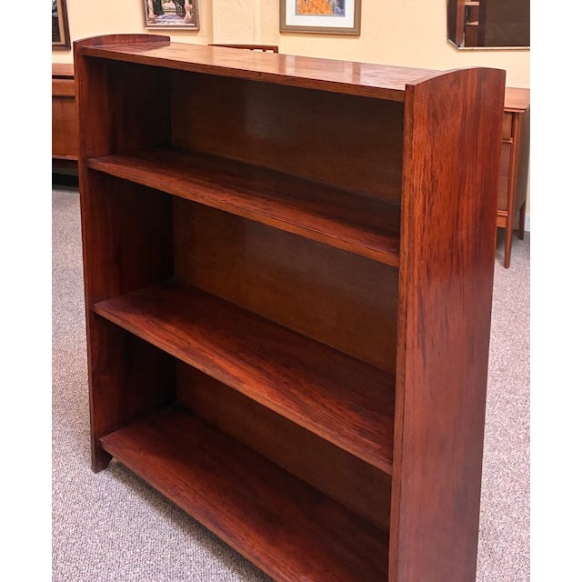 European Mid Century Modern Free Standing Walnut Bookcase / Shelving c.1960 For Sale - Image 12 of 13