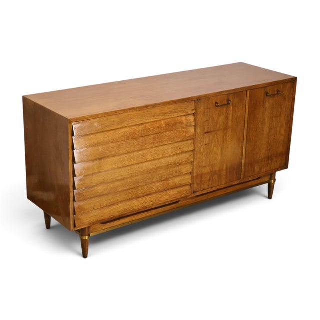 1960s Merton Gershun for American of Martinsville Dania Vintage Mid Century Modern Lowboy Dresser C. 1960s For Sale - Image 5 of 14