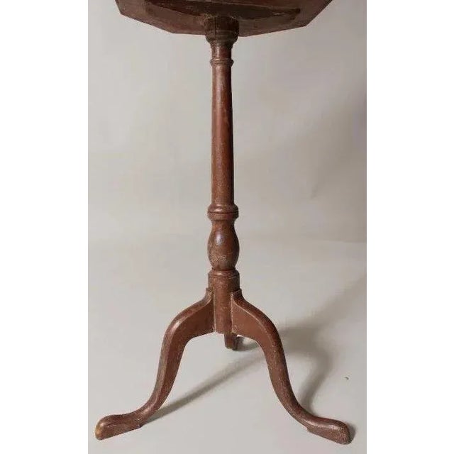 Late 18th Century American Federal Paint Decorated Octagonal Side Table or Candlestand For Sale - Image 4 of 10