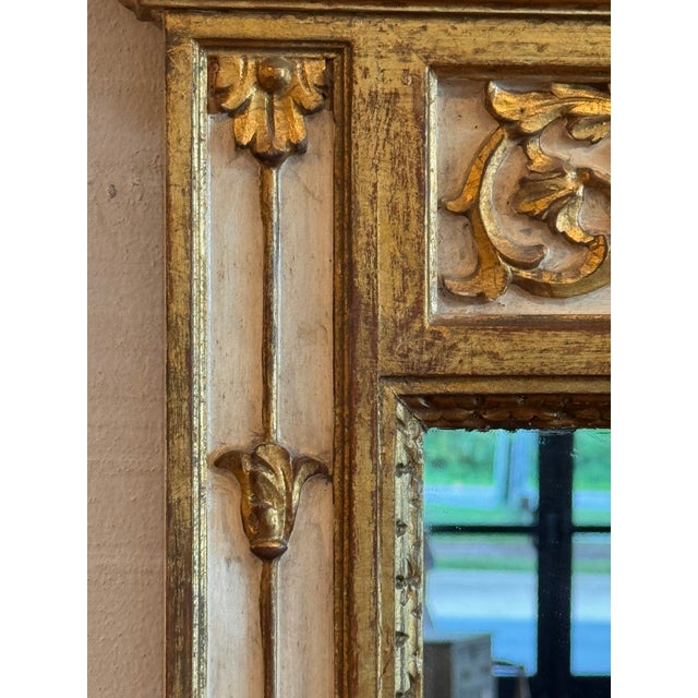 1950s 1950s Louis XVI Style LaBarge Mirror With Gilded Crest For Sale - Image 5 of 9