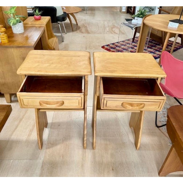 Pair of Cushman ‘Molly Stark’ Nightstands For Sale In Boston - Image 6 of 14