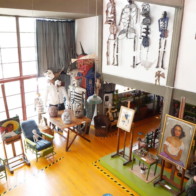 Mexican Early 1950 Wood Adjustable Artist Easel For Sale - Image 4 of 6