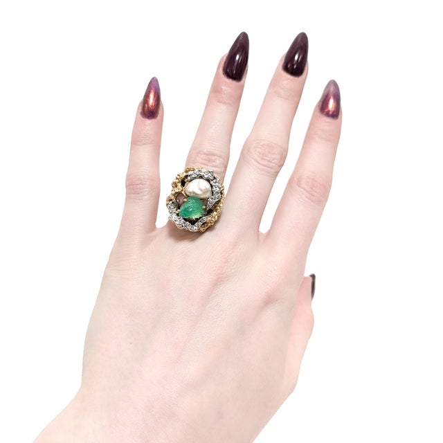 Mid-Century Brutalist Carved Emerald, Baroque Pearl, and 14k Gold Cocktail Ring For Sale - Image 14 of 14