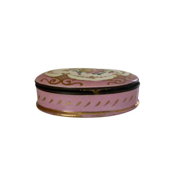 Vintage French Large Porcelain Hinged Trinket Box Pink Gilt Floral Vanity Dish Exclusively for Paris Decorators France 1930s-1950s For Sale - Image 4 of 8